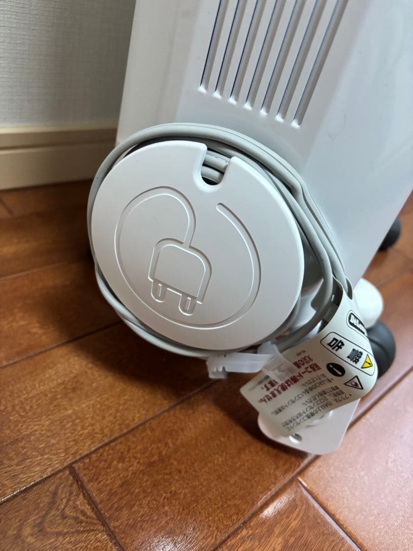 【美品】デロンギ　オイルヒーター　RHJ35M0812-DG ホワイト