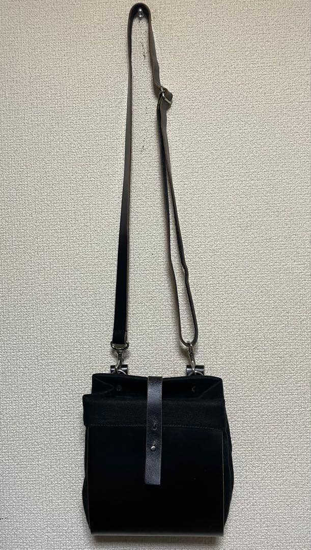 y's ワイズヨウジヤマモト　レザーブラックショルダーバッグ