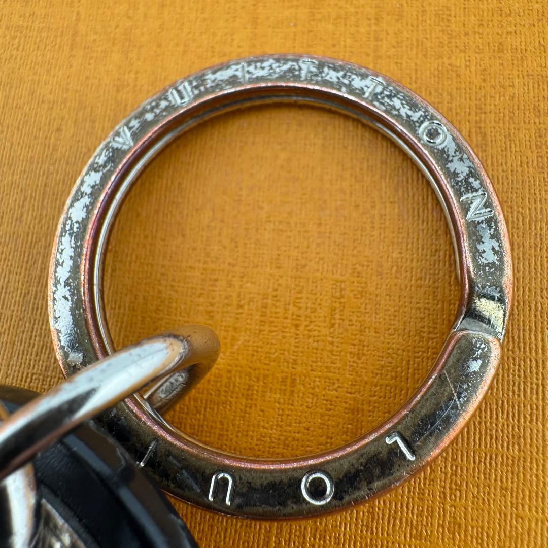 美品 ルイヴィトン ポルトクレ・LVサークル チャーム キーリング キーホルダー