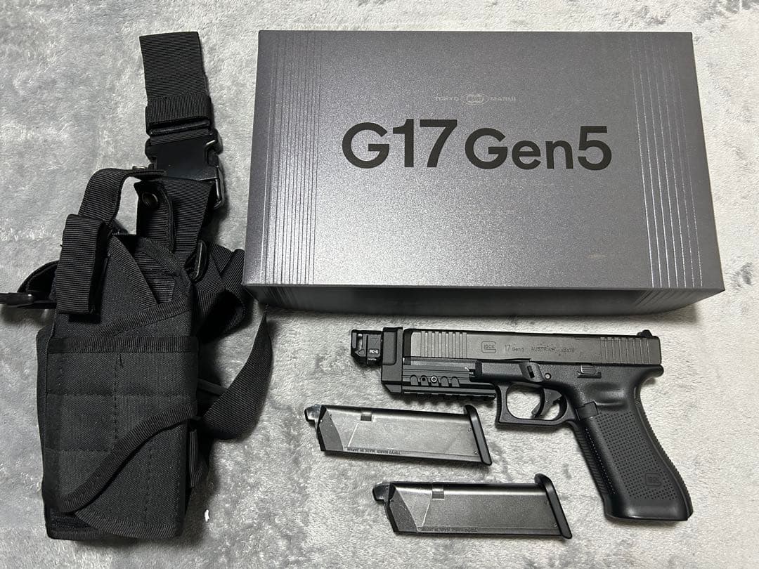 東京マルイ　glock17 gen5 コンペンセイター　予備マガジン　ホルスター