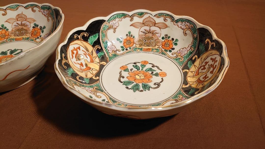 古伊万里　伊万里　色絵　金襴手　獅子の図　菓子鉢　大鉢　２客