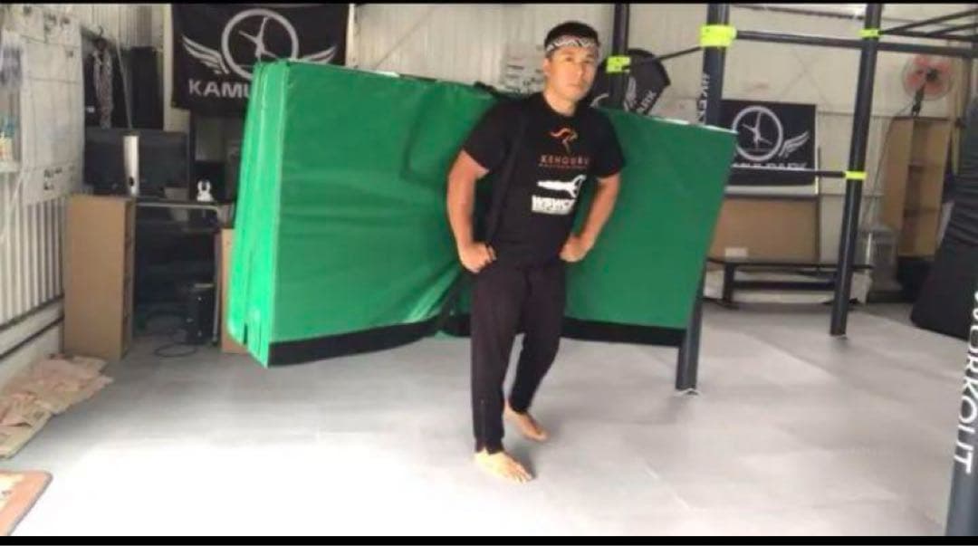 【業務用】大型持ち運び安全マット！最大4m×2m！クラッシュパッド