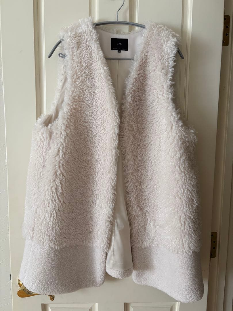 23区　44 ECOPEL カーリーファーコンビ ジレ