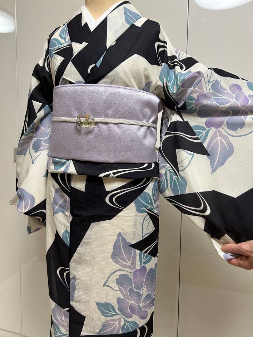 浴衣 ユカタ ゆかた ポリ100% Mサイズ 白✖️黒✖️薄い紫 M