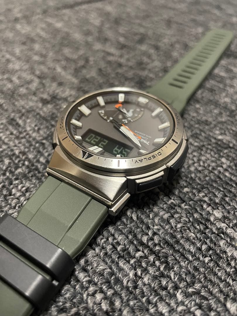 CASIO プロトレック PRW-70YT-7JF 新品ウレタンベルト仕様