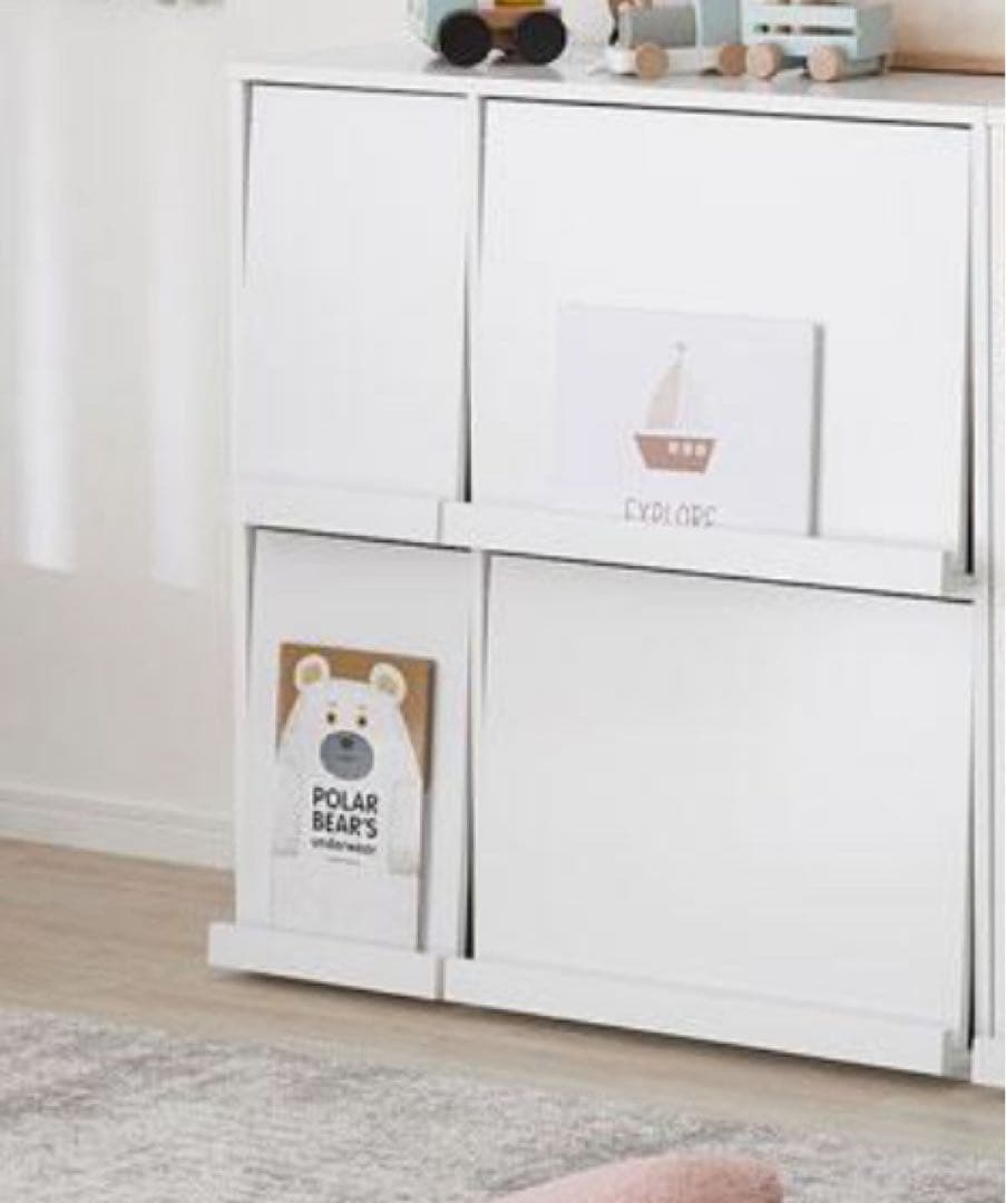 【完成品】ホワイト　本棚　スライド扉付き　木目調