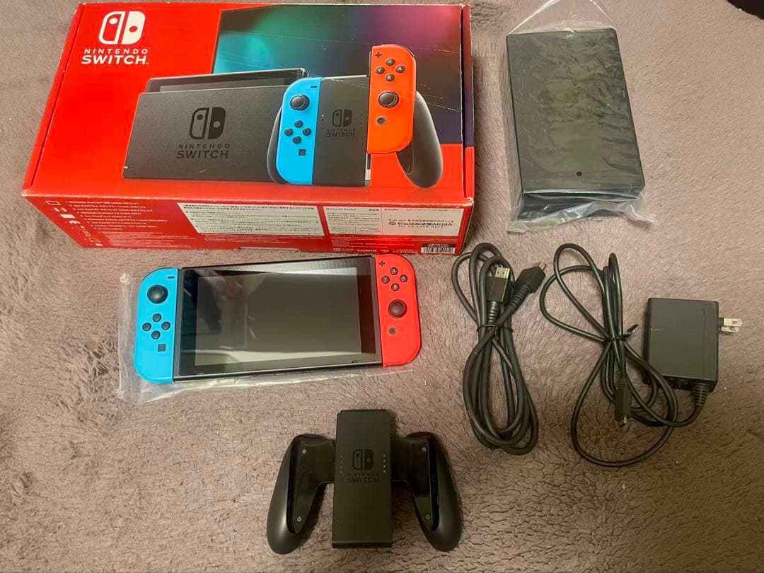 Nintendo Switch 本体 レッドブルー ジョイコン