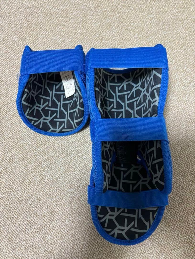 かもねぎ　NIKE エルボーガード フットガード　青 フリーサイズ