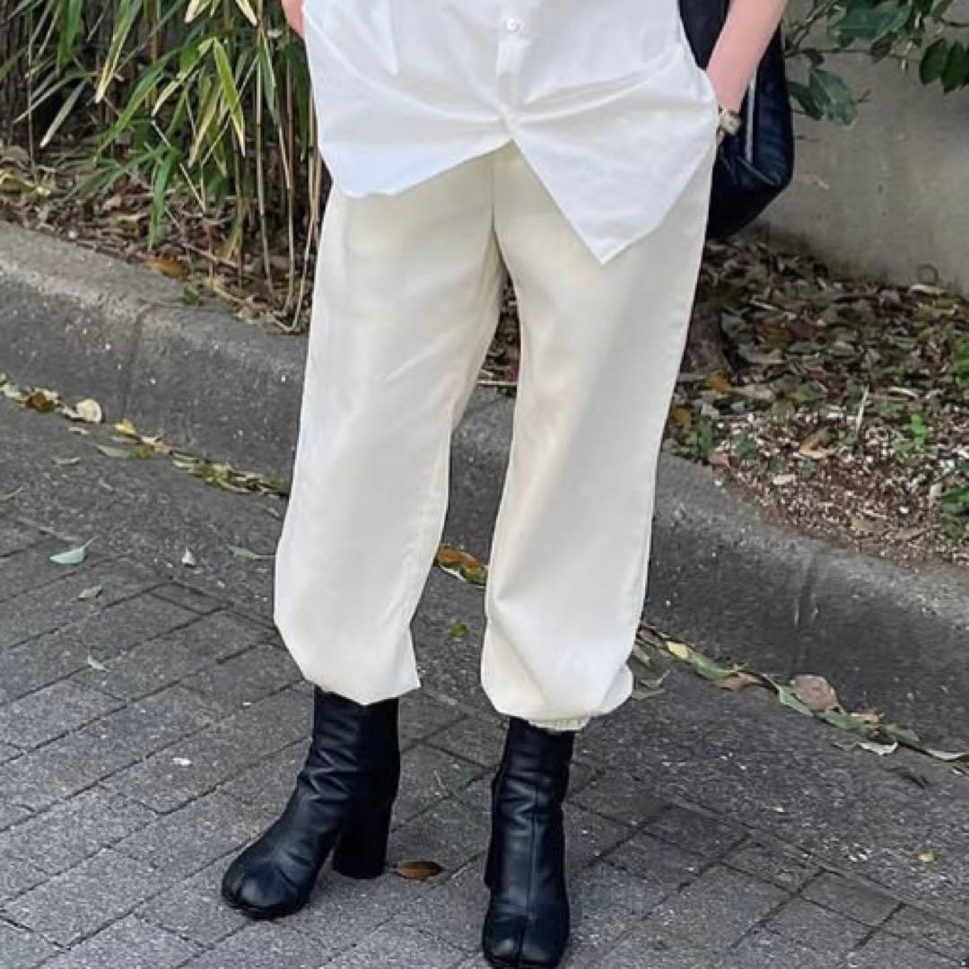 マノンフリップス　ボンボンパンツ　ホワイト