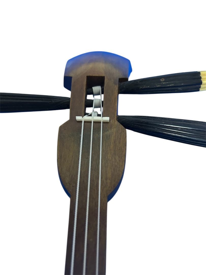 六線　琉球　 沖縄三線 蛇皮 民族楽器 破れ補修済み　沖縄伝統楽器　バチ付き