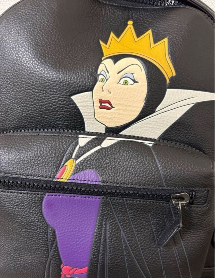 カ*ム様 コーチ ディズニー クイーン レザー リュックサック ブラック 白雪姫