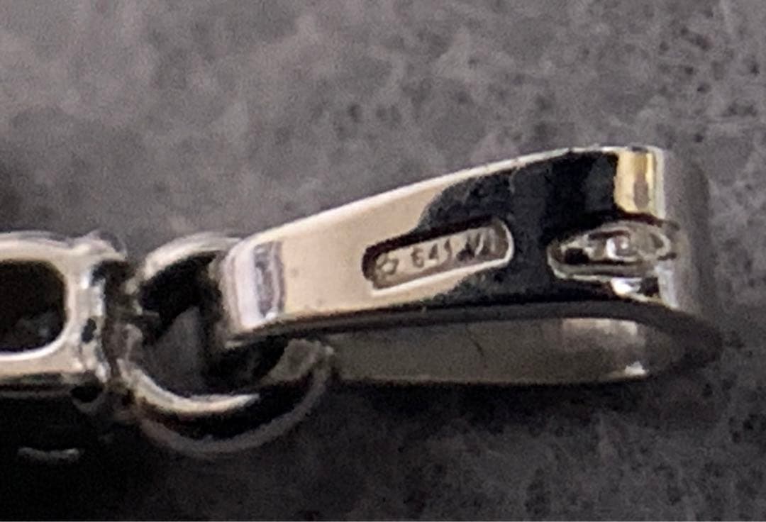 750ホワイトゴールドクロスペンダント& K18ヘマタイトクロス