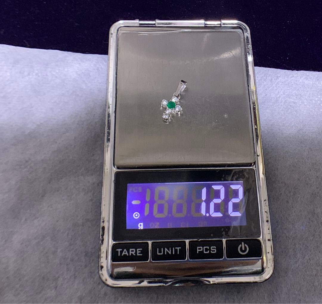 750ホワイトゴールドクロスペンダント& K18ヘマタイトクロス