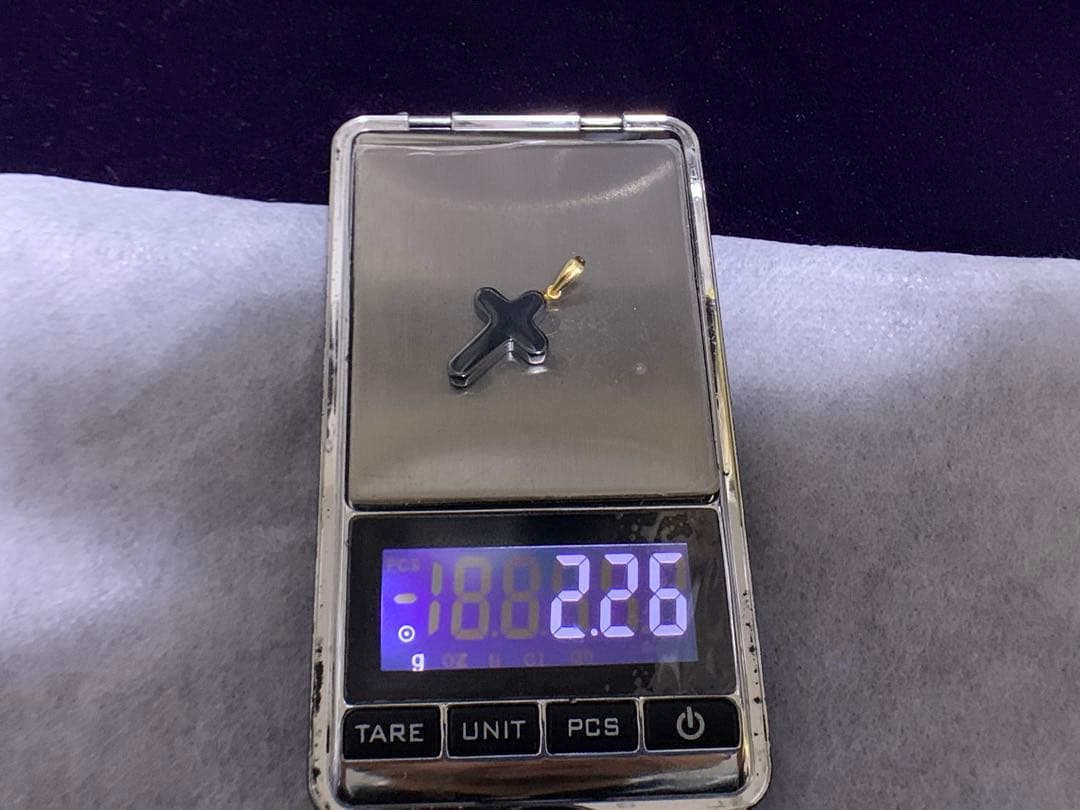 750ホワイトゴールドクロスペンダント& K18ヘマタイトクロス