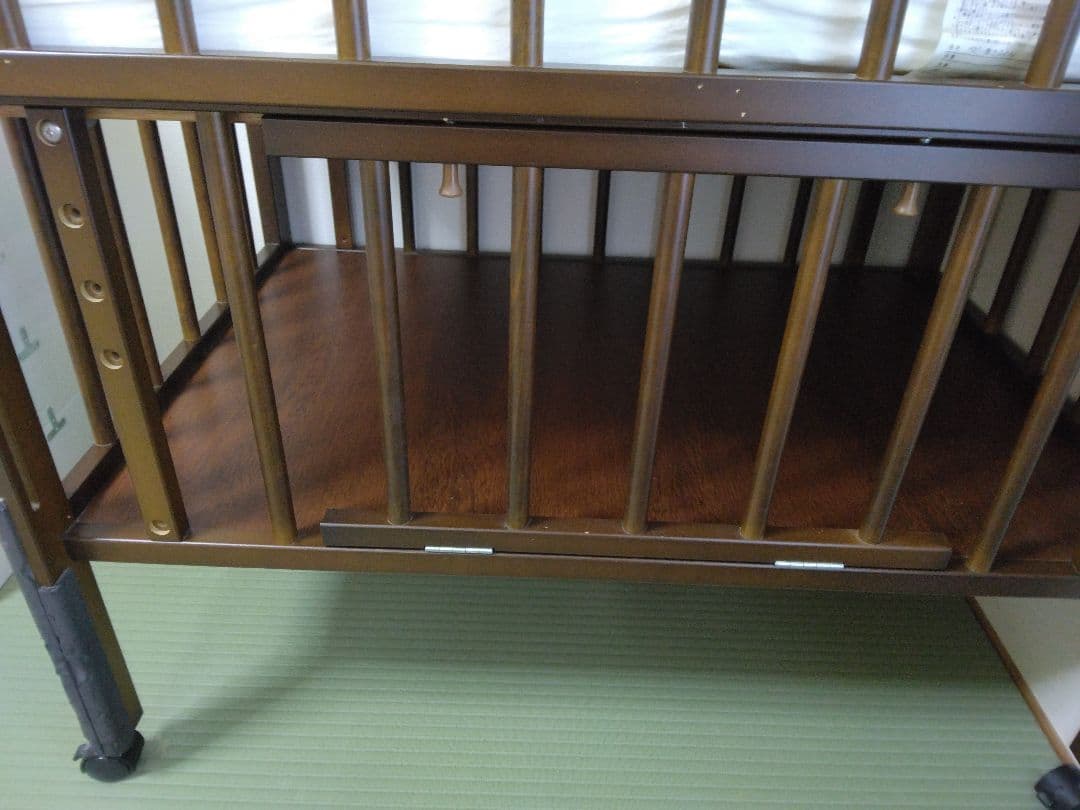 送料込　木製ベビーベッド 西川マットレス付き