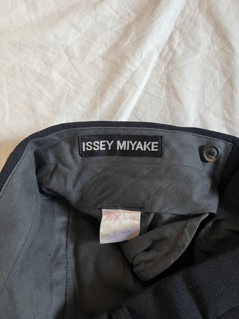 ISSEY MIYAKE スラックス　ワイドテーパード