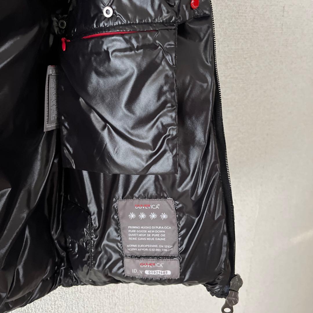 DUVETICAデュベティカ黒 ダウンベスト38 サイズ　ラクーンリアルファー
