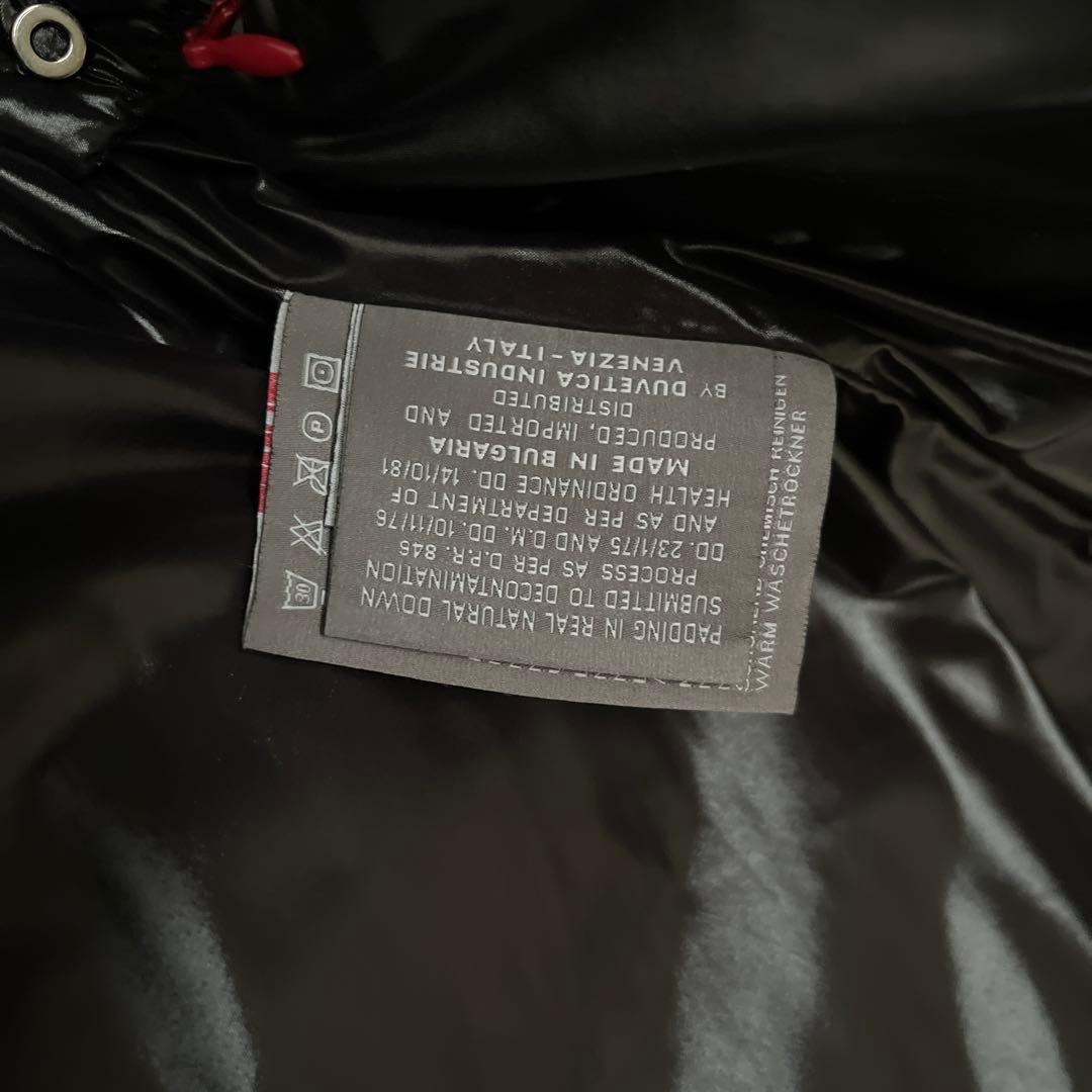 DUVETICAデュベティカ黒 ダウンベスト38 サイズ　ラクーンリアルファー