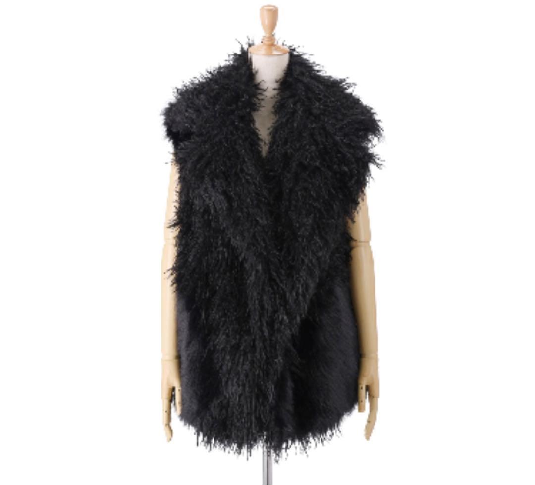 M17967 未使用　マサゴ　ゴージャスなフェイクファーのベスト　黒　S