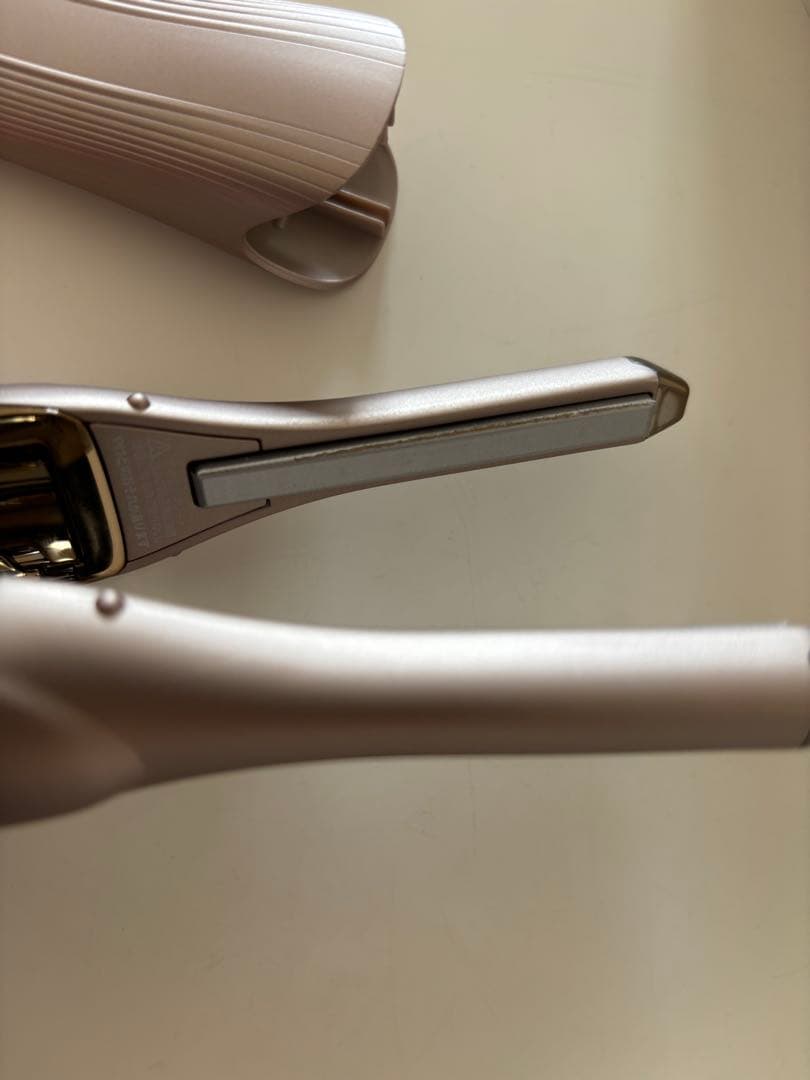 ReFa ST 6 フィンガーアイロン　シャンパンゴールド