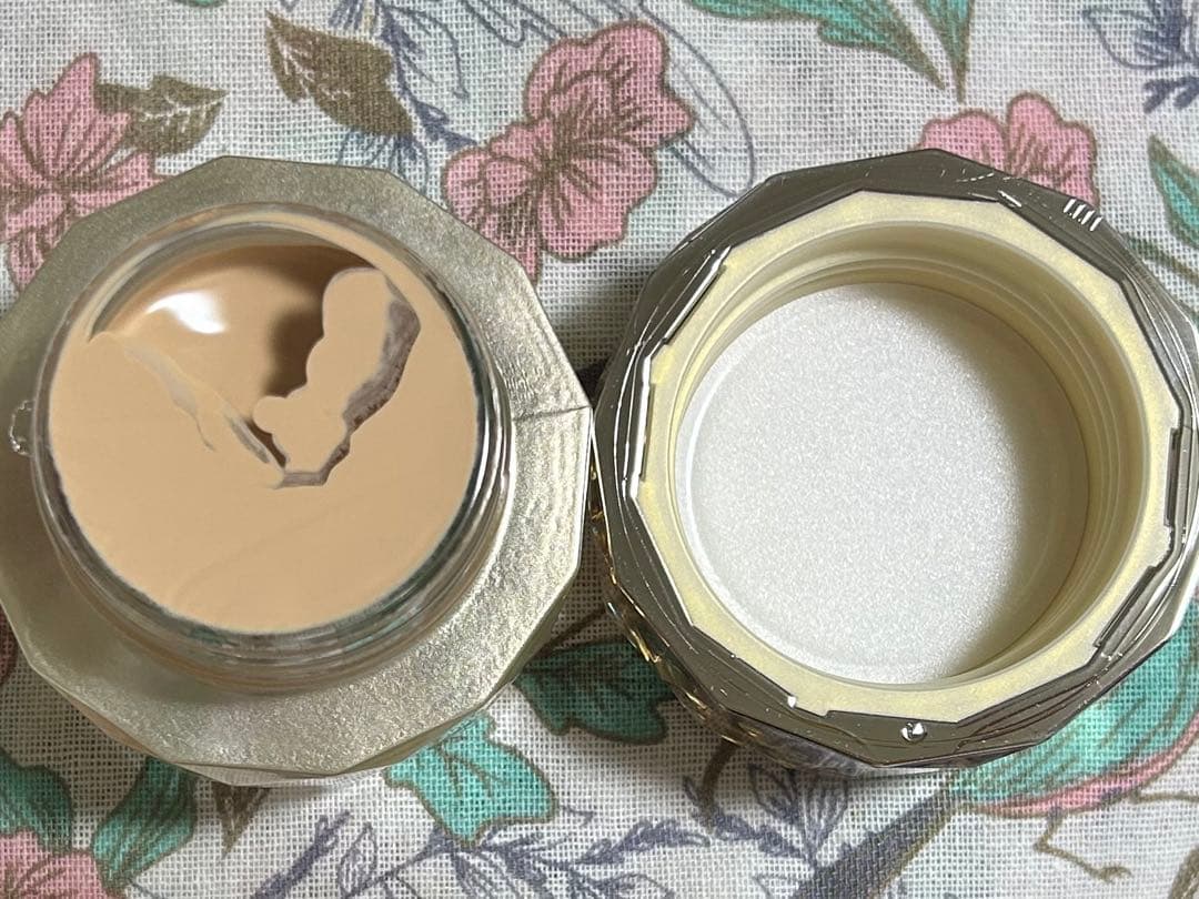 【美品】クレ・ド・ポーボーテ ルフォンドゥタン オークル10 30g