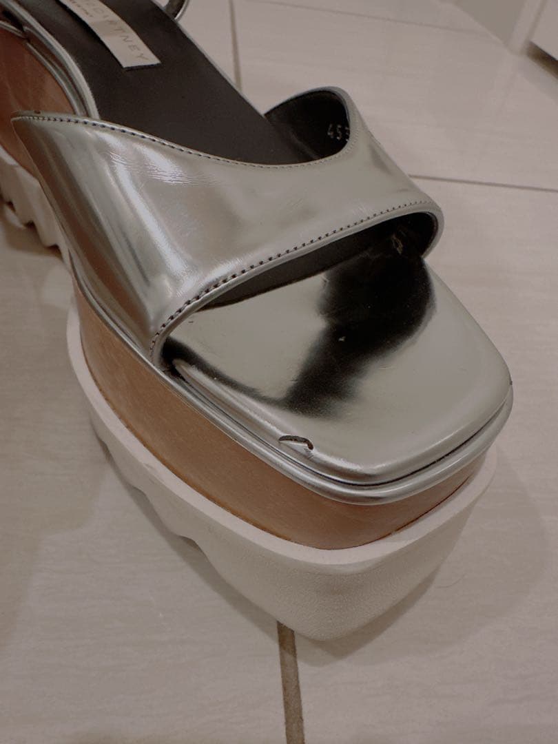 大人気シリーズ♡ステラマッカートニー　サンダル　37/5 シルバー　スター