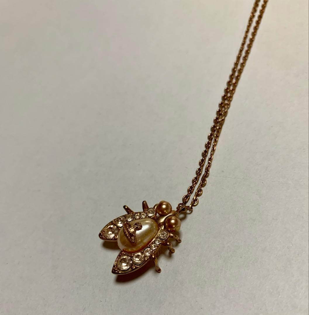 ヴィヴィアンウエストウッド　ネックレス　パール 昆虫　ハエ