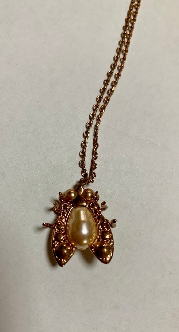 ヴィヴィアンウエストウッド　ネックレス　パール 昆虫　ハエ