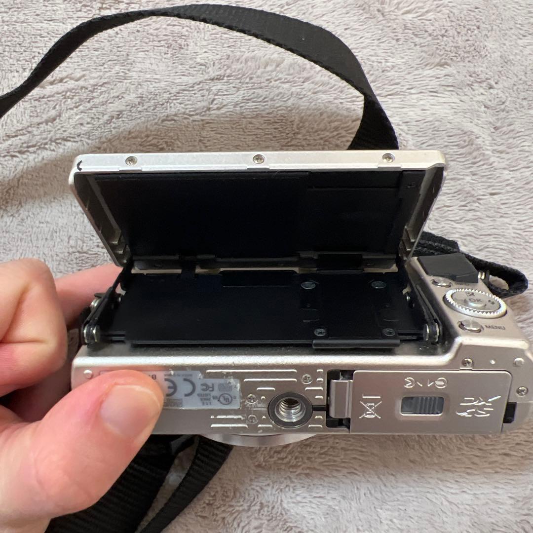 OLYMPUS PEN E-PL5 シルバー 本体　ジャンク