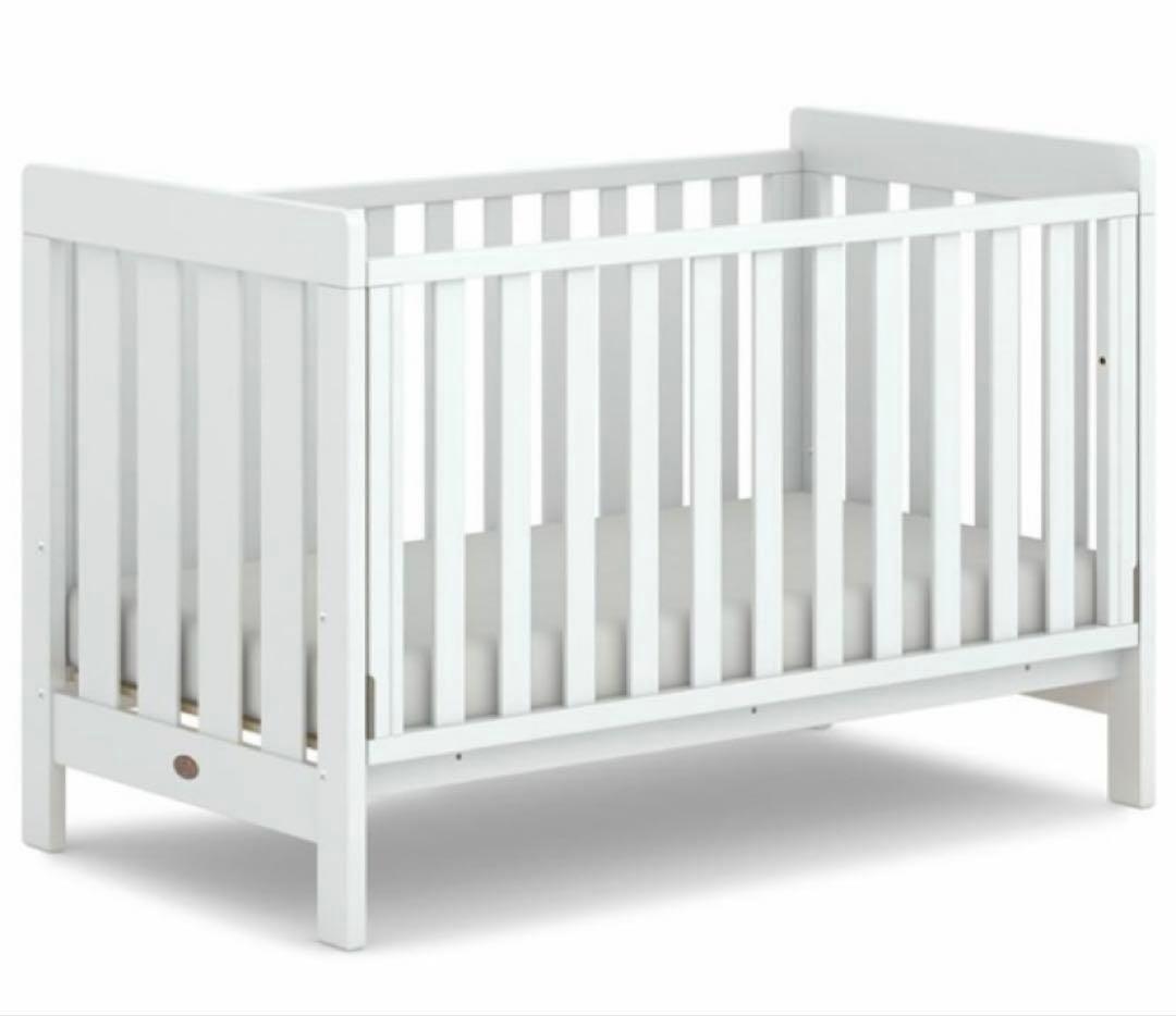 専用です boori ベビーベッド ジャズ　白