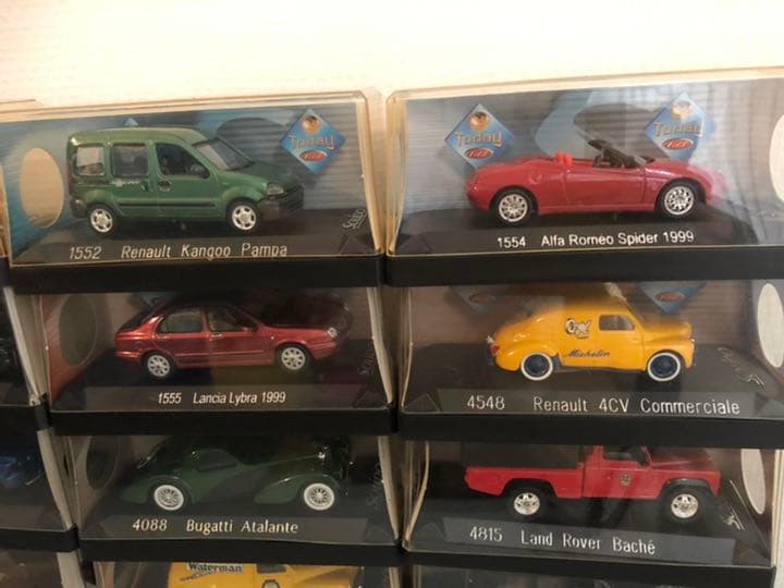 solido製　１／43 ミニカー　24台セット