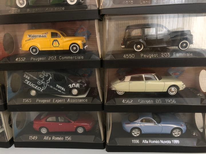 solido製　１／43 ミニカー　24台セット