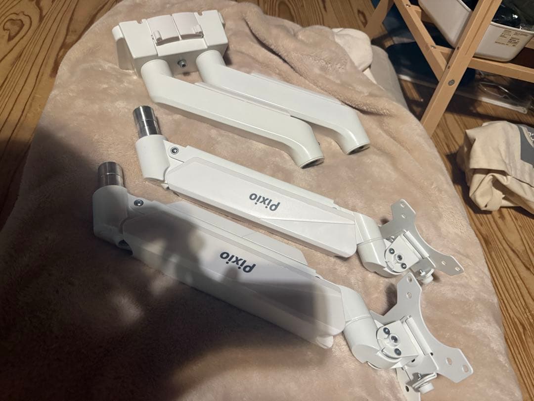Pixxo ホワイト モニターアーム 2画面用　マウントプレート