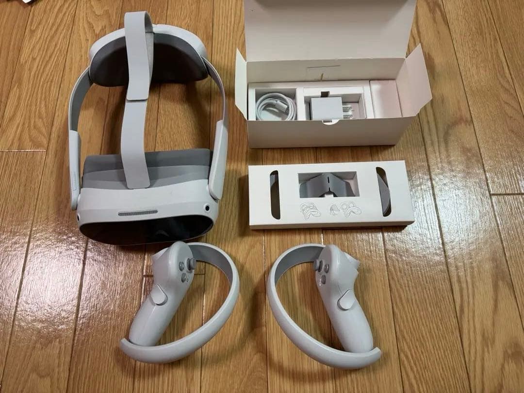 PICO 4 VRヘッドセット ホワイト コントローラー付き 128GB