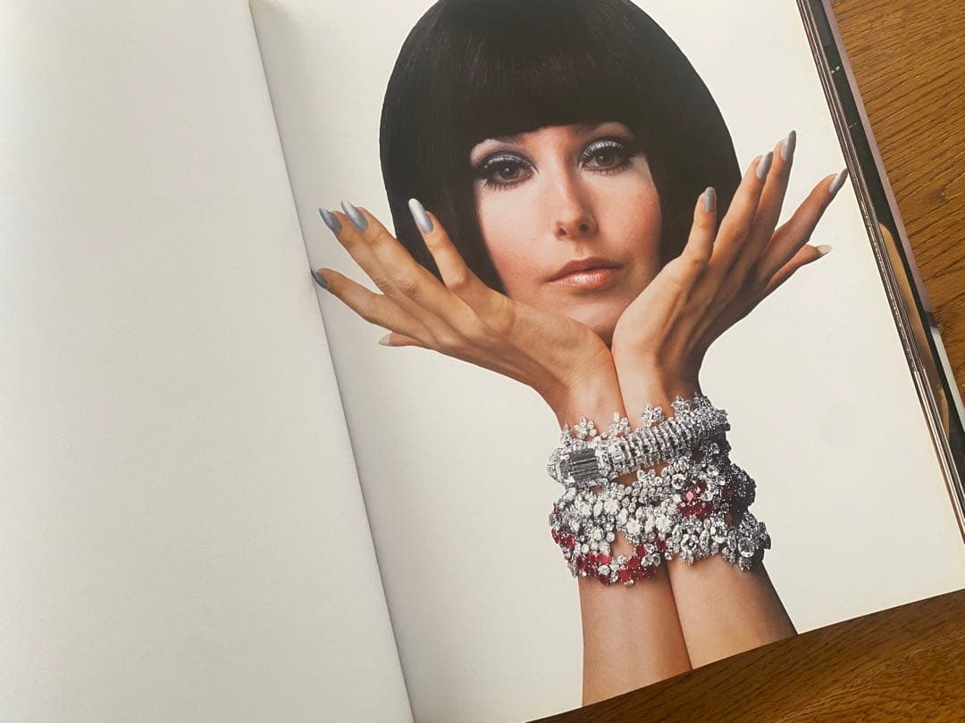 ギイ・ブルダン 写真集『Guy Bourdin: Exhibit A』