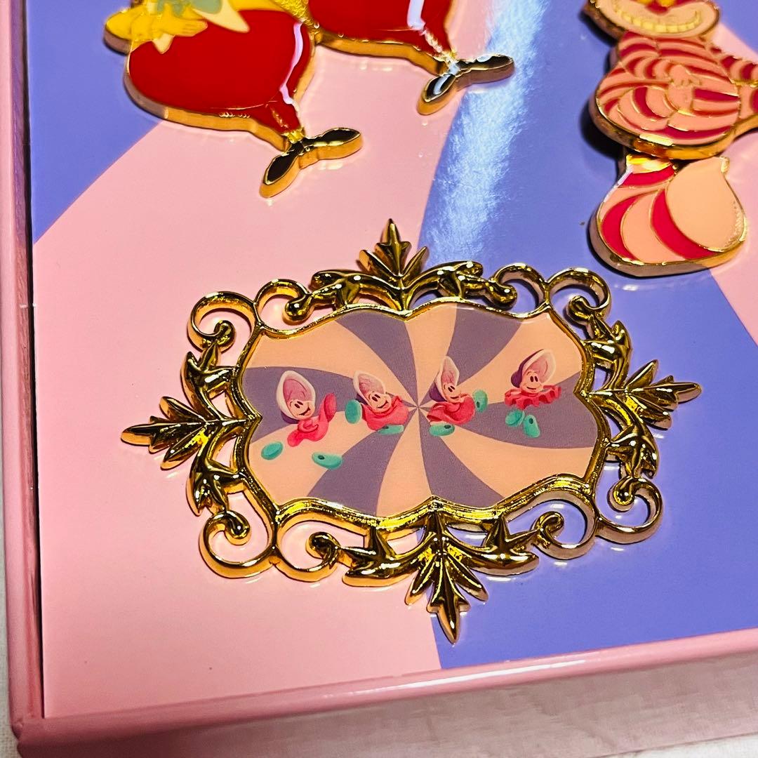 ディズニーストア　不思議の国のアリス　70周年　ピンバッジセット