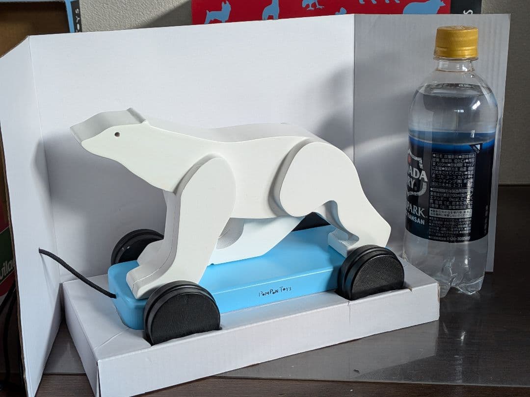 新品だけど少し傷ありオルセー美術館　ポンポン　木製おもちゃ　シロクマ　パリお土産