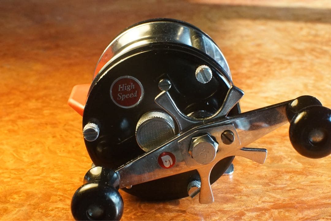 ABU アンバサダー 5600C メンテ済 フレーム修正済