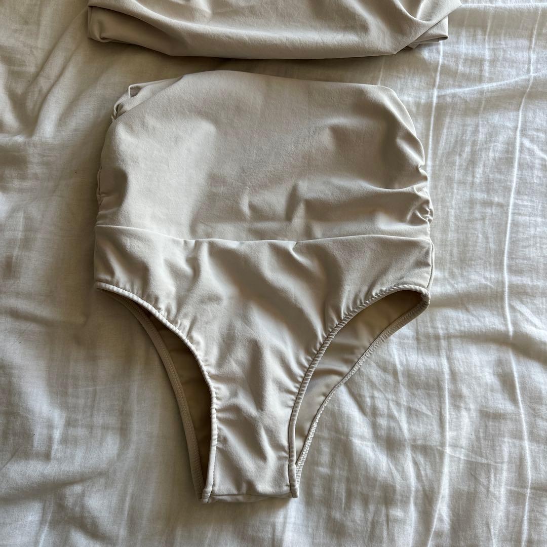 【未使用に近い】ETRE TOKYO｜サイドタックワンショルダースイムウェア