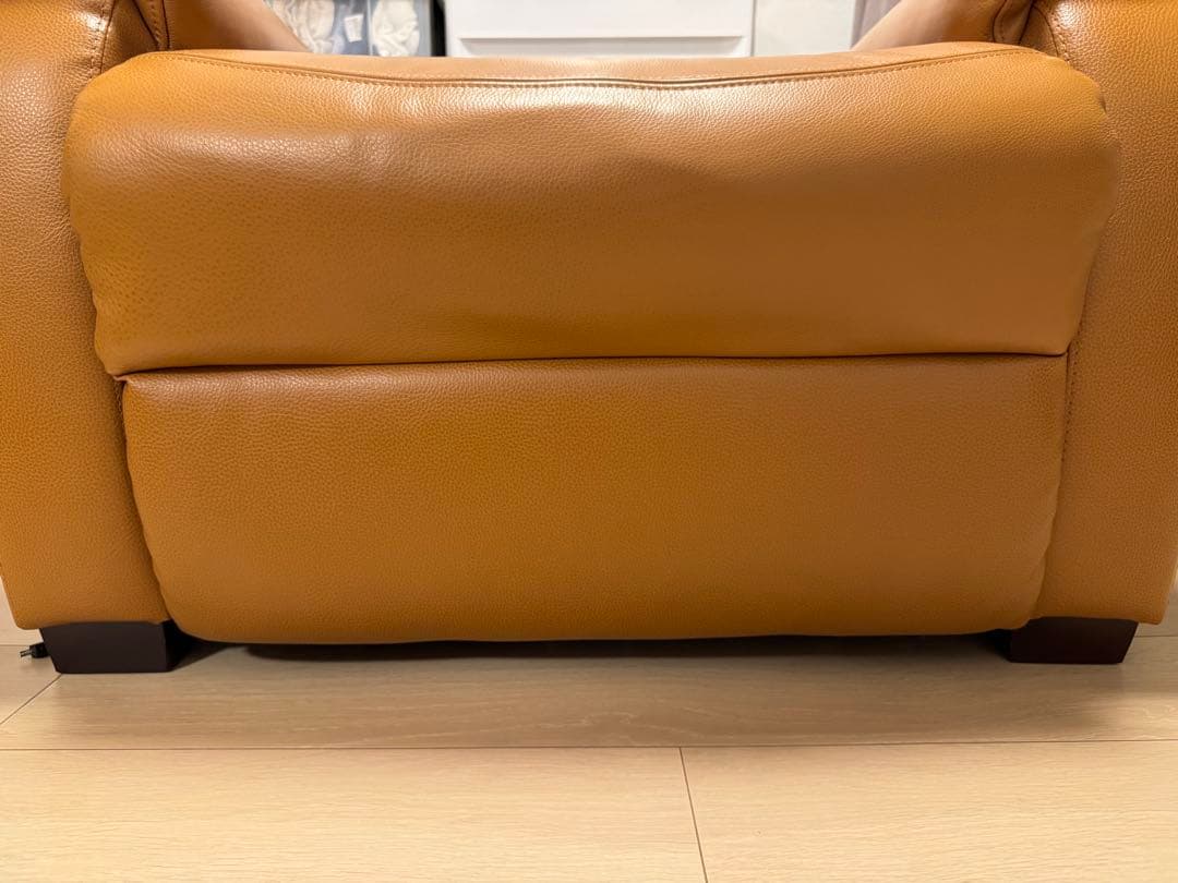 ニトリ Nビリーバ2 キャメル色 厚革 リクライニングチェア