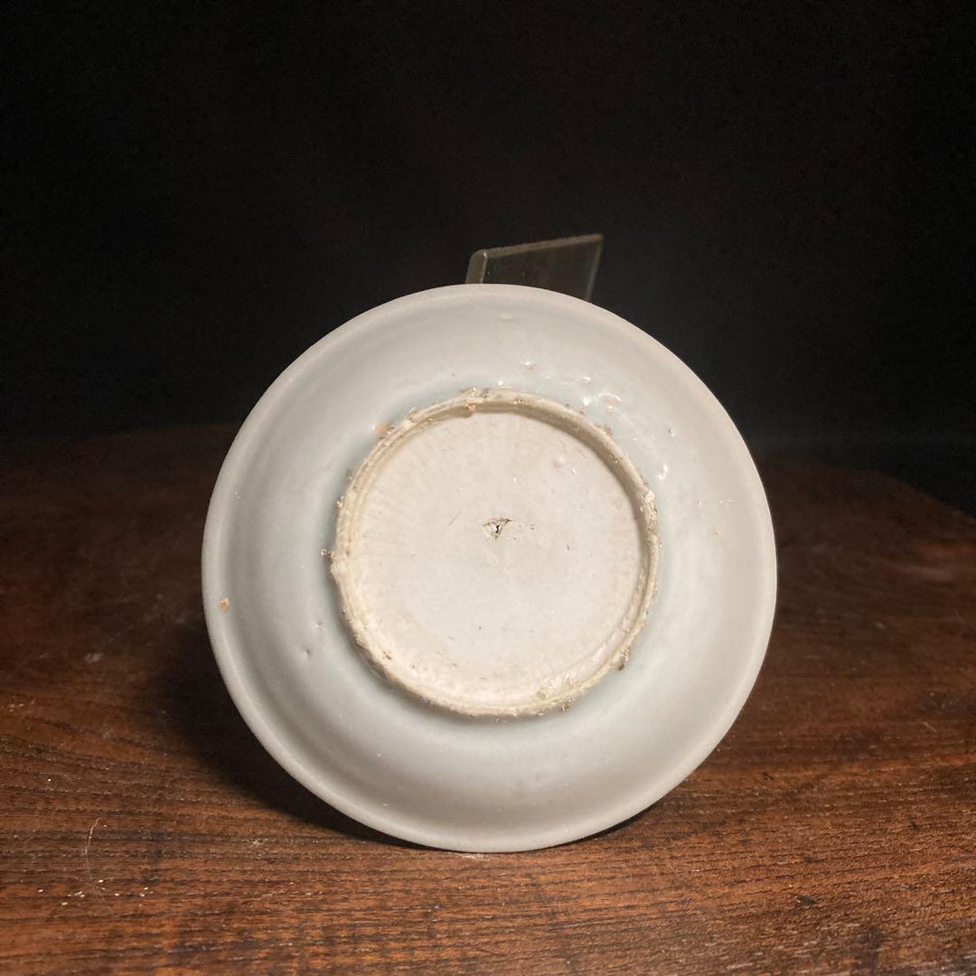 《昇龍洞》古染付玉兎紋平酒盃（明末期）