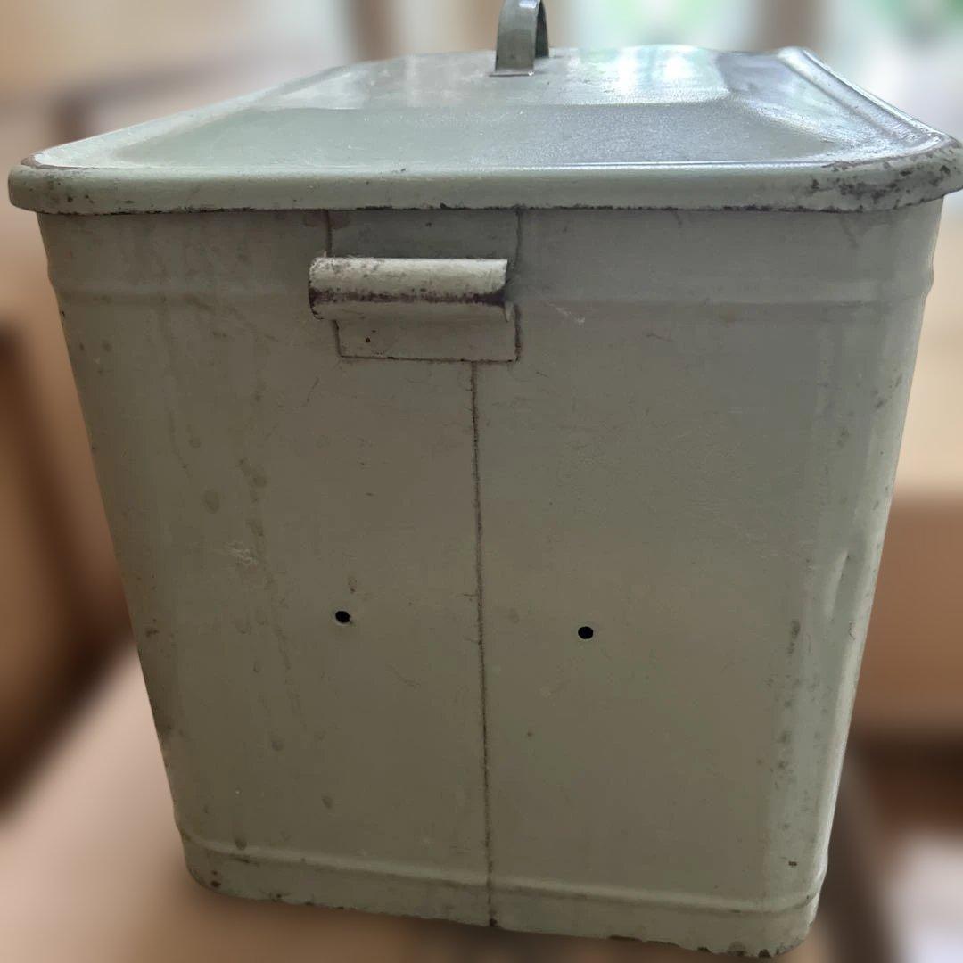 ⭐︎グリーンのアンティーク BREAD缶⭐︎