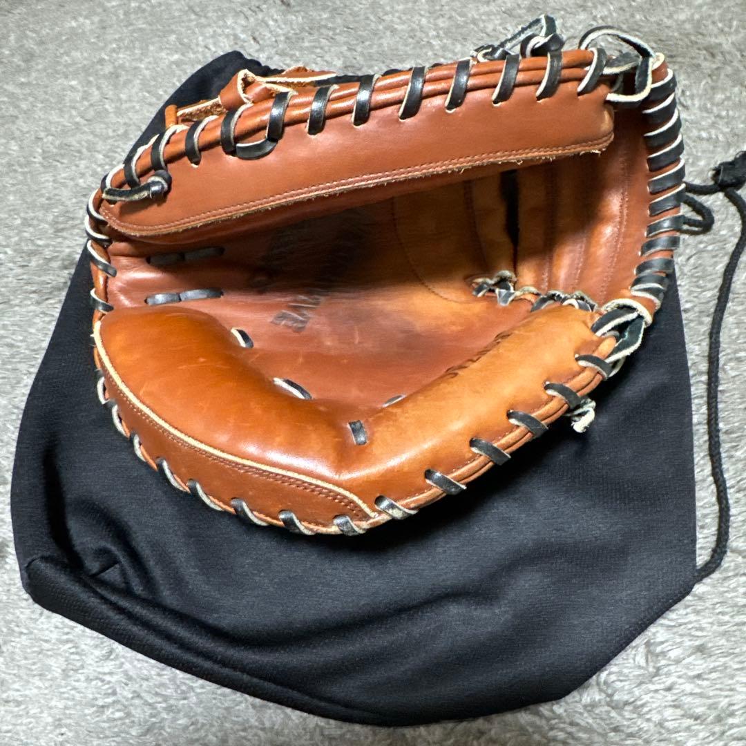 美品　硬式用キャッチャーミット asics NEOREVIVE(使用頻度少なめ)