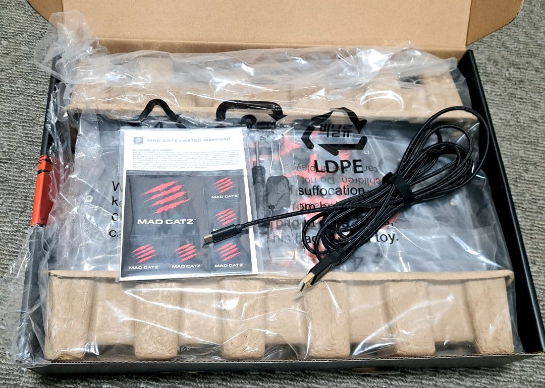 【超美品】Mad Catz N.E.K.O. レバーレスコントローラー