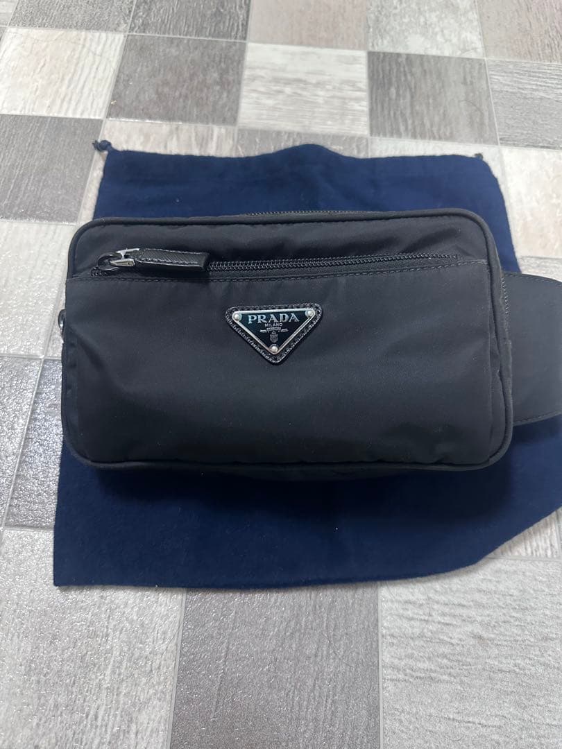 PRADA プラダ ボディバッグ ウエストポーチ 黒