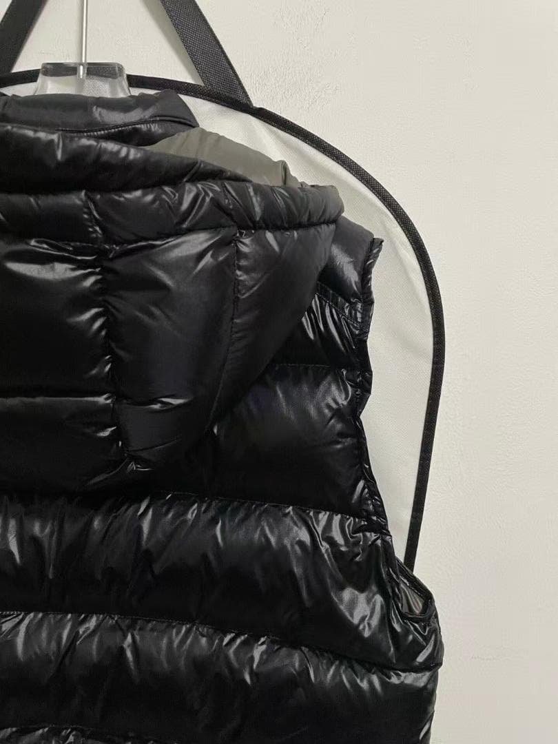 極美品 モンブラン 黒 ダウンベスト フード付き~~