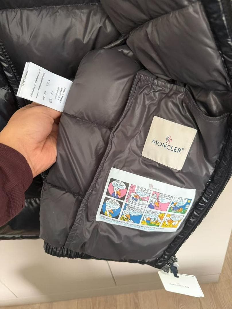 極美品 モンブラン 黒 ダウンベスト フード付き~~