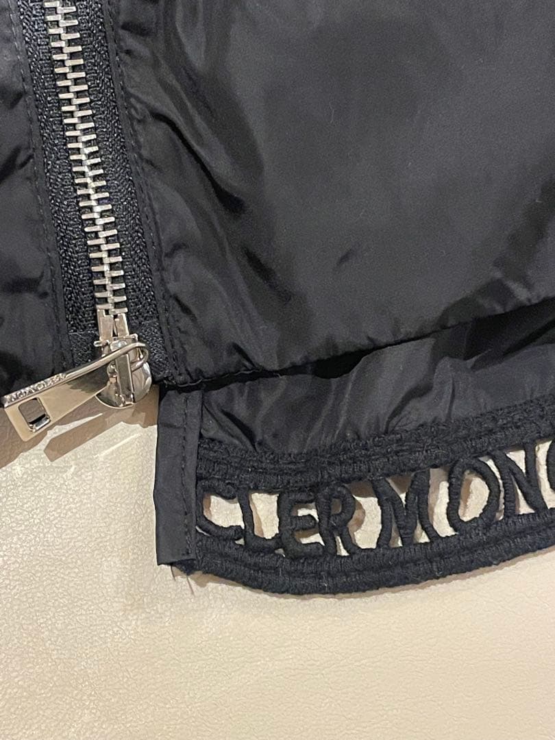 MONCLER モンクレール　ブラック ブルゾン　サイズ2 訳あり　美品