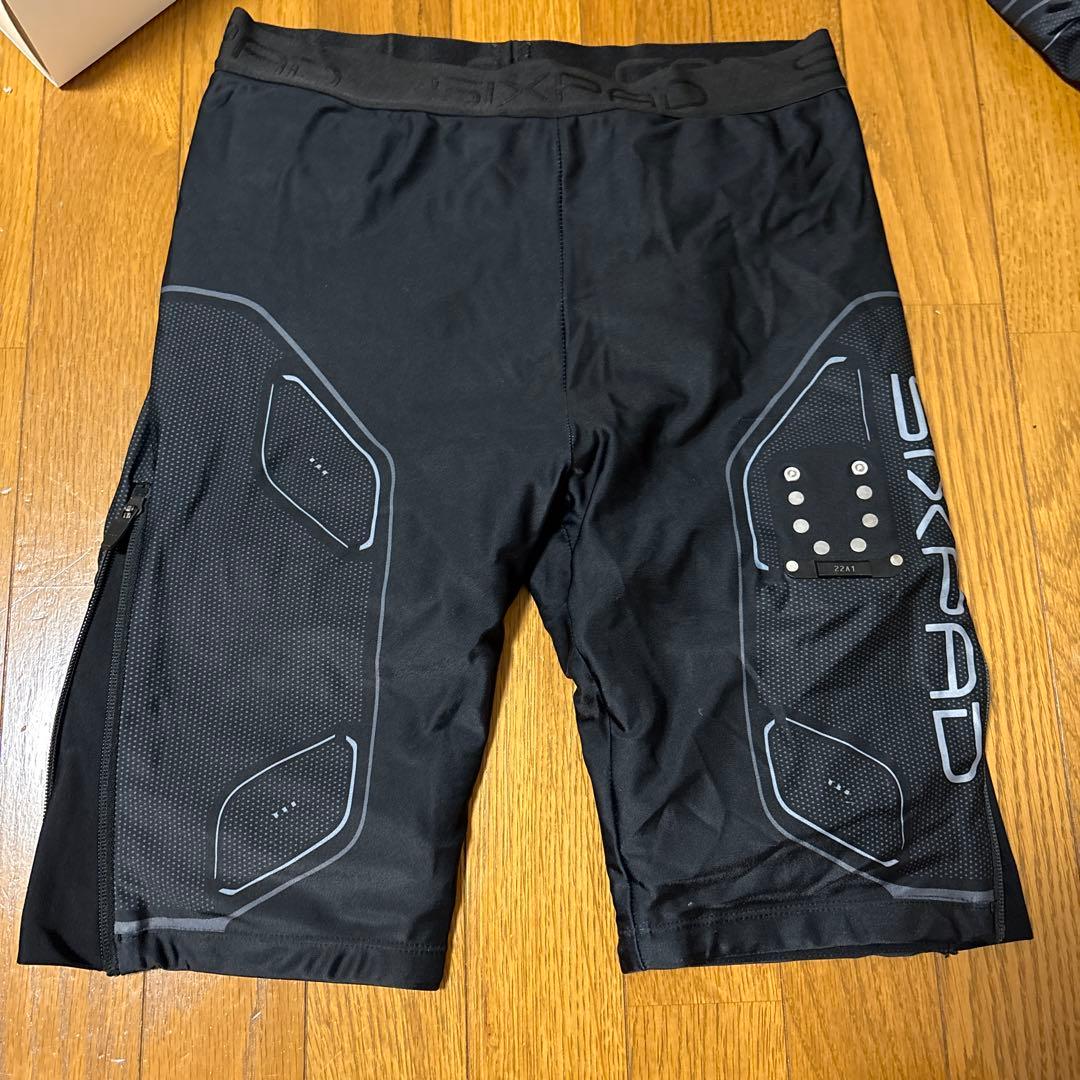 【極美品】SIXPADパワースーツ　上下セット メンズLサイズ