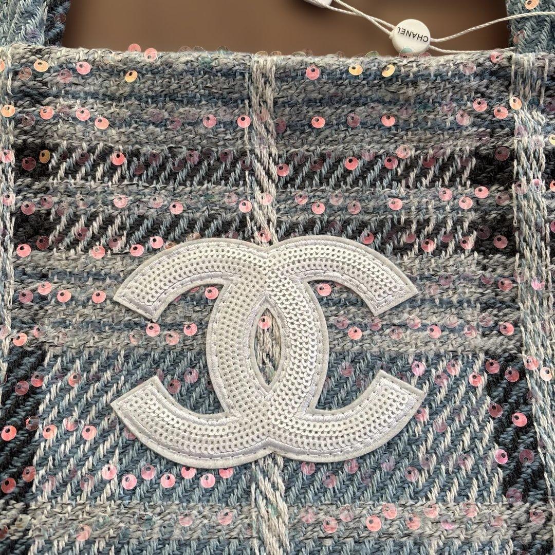 CHANELツイードトートバッグ　水色